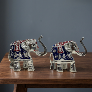 Paire d'éléphants décoratifs Art Déco faits à la main en métal bleu et argenté |   Ensemble de figurines décoratives pour la décoration de la maison - Product Image 2