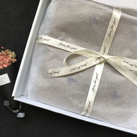 Papel tisú de embalaje de regalo con logotipo de marca personalizado de fábrica en caja con pegatinas embalaje de flores botella de vino embalaje con cinta