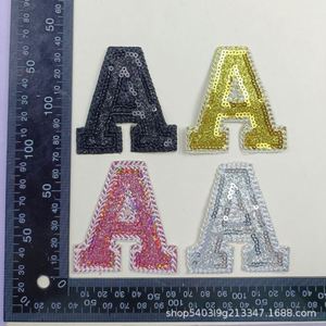 Nouveaux patchs thermocollants à sequins de 6,5 cm (2,55 pouces) avec bordure rose, or et argent, lettres et chiffres scintillants - Product Image 4