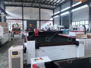 Máquina de corte láser CO2 <span class=keywords><strong>dorada</strong></span>, para <span class=keywords><strong>tela</strong></span> elástica no tejida compuesta - Product Image 3