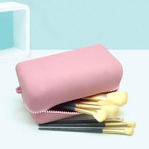 Custom Fashion Large Capacity Cosmetic Bag Cute Candy Pattern Waterproof <b>Makeup</b> <b>Box</b> With Portable Zipper Closure for Travel - Product Image 4