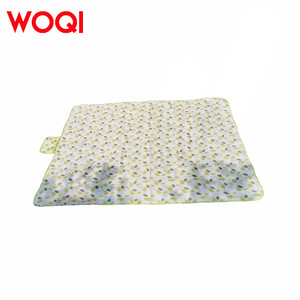 Esterilla de Picnic Woqi 140X200 de PVC, Impermeable, Rectangular, con Diseño Floral, Portátil, para Viajes y Camping - Product Image 2