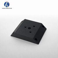 Support de caméra en acier inoxydable usiné CNC 3D de précision, anodisé noir, avec base carrée coupée et trous fraisé