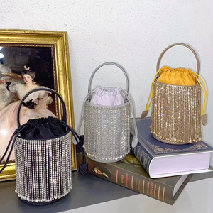 Sac Seau Femme Tendance avec Strass, Nouveau Sac de Soirée en Cristal pour Femme avec Long Pompon, Petit Sac à Main Mignon pour Mariage et Fête - Product Image 1