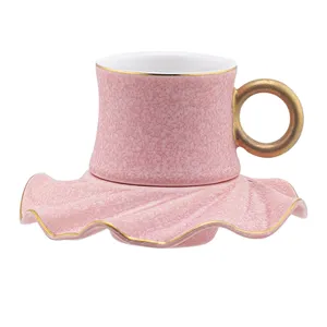 고품질 독특한 에스프레소 컵과 접시 세트 매트 골드 림 그린 핑크 아랍어 다채로운 유약 세라믹 커피 컵 세트