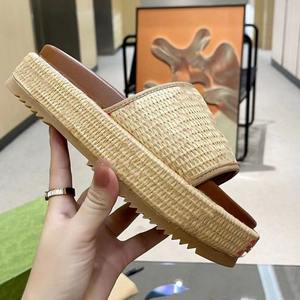 Pantuflas Personalizadas 2026, Últimos Diseños, Sandalias de Plataforma de Lujo para Mujer, Pantuflas de Verano para Exteriores - Product Image 1