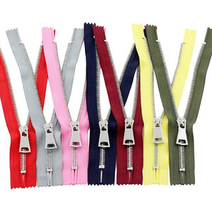 Factory Custom 5# Metal <strong>Zipper</strong> Cheap and Durable Auto Lock <strong>Replacement</strong> Slider Brass Metal <strong>Zipper</strong> for Bag - Product Image 4