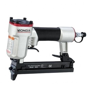 Engrapadora Neumática Industrial de Alta Resistencia 9025 425k para Madera - Product Image 1