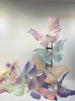J-020 Papillon géant en organza fait main pour la décoration d'événements et de mariages, idéal pour les scènes de mariage et les décorations de fenêtres – Papillon artificiel très populaire