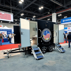 Film Premiere Portable Toilet Trailer Cinema Restroom With Step <b>Repeat</b> For Celebrity Outdoor Red Carpet Event - Product Image 2