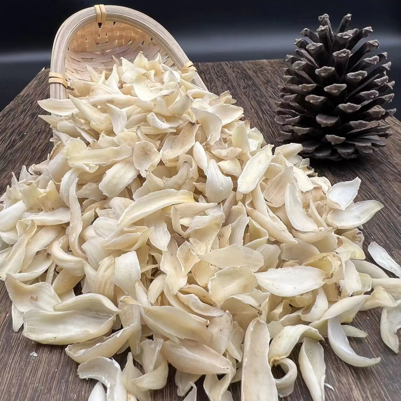 Bai He Natural Dried Raw Herb Traditional Chinese Herbal Medicine Long Ya Lilium Root Natural Dried Lily Bulb for Food