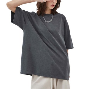 T-shirts pour femmes surdimensionnés à la mode, t-shirts imprimés personnalisés, t-shirts pour femmes de créateurs originaux à bas prix - Product Image 3