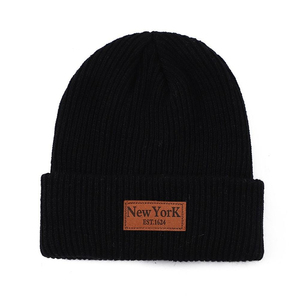 Gorro <span class=keywords><strong>de</strong></span> Punto Acrílico Unisex Personalizado Directo <span class=keywords><strong>de</strong></span> <span class=keywords><strong>Fábrica</strong></span>, Gorro Cálido <span class=keywords><strong>de</strong></span> Invierno con Diseño <span class=keywords><strong>de</strong></span> Personajes y Parche <span class=keywords><strong>de</strong></span> Cuero - Product Image 4