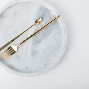 <span class=keywords><strong>Pas</strong></span> <span class=keywords><strong>cher</strong></span> Blanc Naturel Marbre Pierre Né Pretty Gris Déjeuner Dîner Pizza Plat Ensemble Présentoir De Service Plateau À Thé Lourd Pour Assiettes - Product Image 1