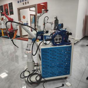 Bras de robot de soudage laser avec détection automatique des coutures et contrôle de faisceau haute vitesse pour l'aérospatiale, les récipients sous pression et les usines métallurgiques - Product Image 1