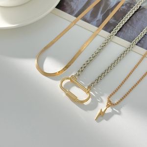 Collar en capas con cierre de resorte en forma de U, cadena de eslabones hecha a mano en dos tonos, gargantilla, joyería de regalo para ella - Product Image 5