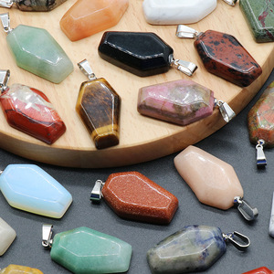Bijoux d'halloween mignon Feng Shui, pierre de naissance en cristal naturel porte-bonheur, pendentif en forme de <span class=keywords><strong>cercueil</strong></span> pour la fabrication de colliers DIY - Product Image 1