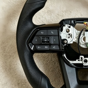 Volante de Cuero para Toyota Hilux Supra Mk5 Gr Corolla Gr86 Camry Land Cruiser Fortuner <span class=keywords><strong>Gt86</strong></span> Lc300 Fj Cruiser Lc200 - Product Image 3