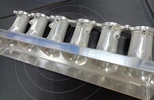 Алюминиевый впускной коллектор на заказ, промышленный дизайн, Прецизионная 5-осевая обработка с ЧПУ, автомобильные впускные коллекторы выхлопной трубы двигателя - Product Image 4