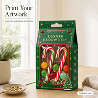 Boîte à bonbons OEM ODM verte et dorée imprimée avec trou de suspension, motif baies de houx et flocons de neige pour emballage de Noël en détail