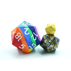 Dés polyédriques en caoutchouc de silicone à rayures 3 couleurs avec logo personnalisé, taille 33 mm - Product Image 2