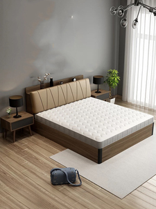 Letto Matrimoniale King o Queen Size dal Design Elegante con Comodino in Legno MDF Melaminico Resistente per Camere d'Albergo - Product Image 2