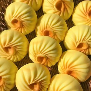 ของเล่นบีบคลายเครียดรูปกลีบดอกไม้ ทำจากโฟม PU นุ่ม บีบแล้วคืนตัวช้า เหมาะสำหรับเด็กอายุ 5-7 ปี ของขวัญคลายเครียดและลดความตึงเครียดสำหรับเด็กและผู้ใหญ่ - Product Image 1