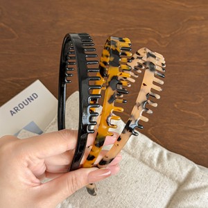 Serre-têtes antidérapants à dents, simples et classiques en plastique pour femmes, accessoires capillaires en gros à prix abordable - Product Image 1