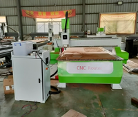 Machine de routeur CNC en bois 4x8ft 1325 pour le travail du bois