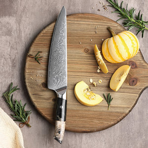 سكين شيف جديد بتصميم عصري مقاس 8 بوصات من الفولاذ الكربوني الدمشقي المصنوع من 67 طبقة - مقبض من الراتنج الأسود عالي اللمعان، مناسب لكل من اليد اليمنى واليسرى، صديق للبيئة للمطبخ - Product Image 6