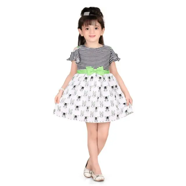 Attractive Looking High Quality Wholesale Girl Frock Designer Floral Printed Girls Frock Party Wear Short Sleeves Frock