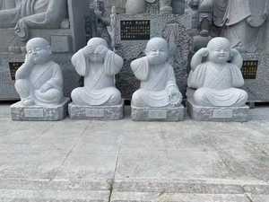Tailles personnalisées <span class=keywords><strong>en</strong></span> <span class=keywords><strong>pierre</strong></span> de granit blanc <span class=keywords><strong>Bouddha</strong></span> bébé <span class=keywords><strong>petit</strong></span> moine Statue voir pas de mal entendre pas de mal parler pas de mal grande sculpture - Product Image 3