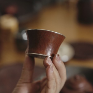 Taza de té de estaño puro con forma de calabaza antigua, hecha a mano, irregular, estilo retro chino, para té de la tarde. - Product Image 3
