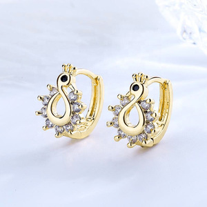 Pendientes de tuerca de moissanita VVS GRA de corte redondo con diseño de cola de pez de líneas simples, rellenos de oro de 14K, joyería de uso diario para mujer - Product Image 4