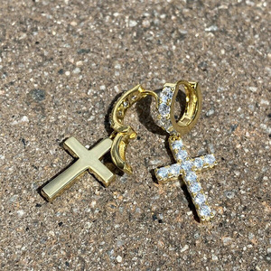 Pendientes de Cruz de Oro E4102 con Diamantes Redondos de Corte Brillante, Engaste de Puntas, Religiosos, Cristianos, Unisex, para Uso Diario - Product Image 4