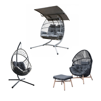 J&M Outdoor Moderne Portable Fauteuil Suspendu Balançoire en Corde de Rotin PE Tressé à la Main avec Double Coussin et Ottoman Pare-Soleil