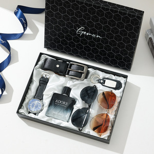 Set Regalo Uomo Transfrontaliero Modello M6611 <span class=keywords><strong>per</strong></span> San Valentino e Qixi Festival - Orologio, Cintura e Portafoglio Pratici <span class=keywords><strong>per</strong></span> <span class=keywords><strong>Marito</strong></span> - Product Image 1