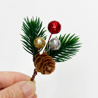Décorations de Noël : Cône de pin artificiel, baies rouges, branche artificielle en plastique, fleur d'arbre de Noël, décoration persistante