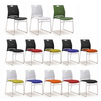 Chaise de bureau empilable sans bras en tissu avec cadre en métal Chaise de bureau empilable pour la formation des visiteurs Chaise pour invités de salle de conférence produits de bureau