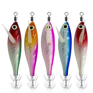 Esca Artificiale Premium <span class=keywords><strong>per</strong></span> Calamari Egi Glow da 8cm 5.6g, a Forma di Gamberetto in Legno, <span class=keywords><strong>per</strong></span> la Pesca di Polpi e <span class=keywords><strong>Seppie</strong></span> in Acqua Salata - Product Image 1
