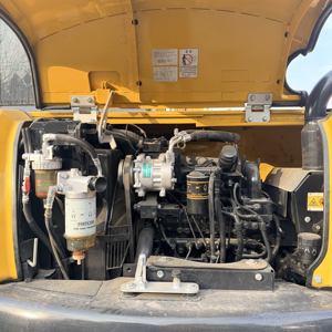 Miniexcavadora Komatsu PC60 Usada de 6 Toneladas, Importada de Japón, en Buen Estado, con Componentes Principales como Bomba de Engranajes y Rodamientos - Product Image 5