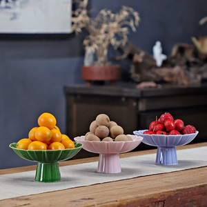 Plateau à fruits en céramique de style chinois, à pieds hauts, en forme de fleur, en porcelaine, pour mariage, pour servir des fruits, des noix et des fruits secs - Product Image 1
