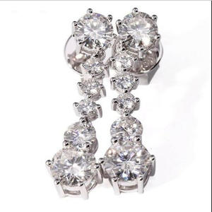 Boucles d'oreilles en or blanc avec diamants ronds taille brillant, couleur D, certifiées GIA, bijoux de mariage classiques pour femmes - Product Image 5