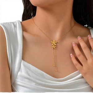 Collier pour femme <span class=keywords><strong>Palace</strong></span> Designs KYNL0484, pendentif brillant en forme de fleur géométrique tendance en zircon et acier inoxydable, idéal pour un anniversaire - Product Image 4