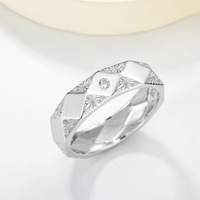 Bague en argent sterling 925 personnalisée avec moissanite, pierre unique, gravure géométrique, bijoux fins pour femmes, vente en gros, fabricant
