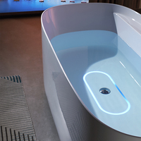 Baignoire autoportante moderne en acrylique à immersion profonde avec surface facile à nettoyer et drain de trop-plein pour hôtels et salles de bain résidentielles