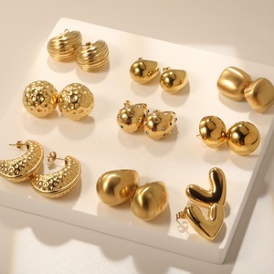 Pendientes de tuerca geométricos de acero inoxidable chapados en oro de 18 quilates, impermeables, estilo vintage, para mujer, joyería llamativa, venta al por mayor. - Product Image 5