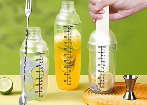Agitateur à main en plastique avec échelle pour thé au lait, outil pour les salons de thé - Product Image 1