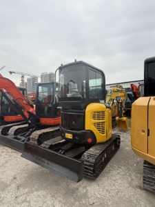 Excavadora Hidráulica Usada Komatsu PC35 de 3.5 Toneladas, Mini Excavadora Económica para Trabajos Agrícolas y Construcción - Product Image 6