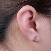ASTM F136 G23 Titane Filetage Interne Top CZ Pave Cherry Flatback Labret Piercing Oreille Cartilage Helix Tragus Piercing Bijoux